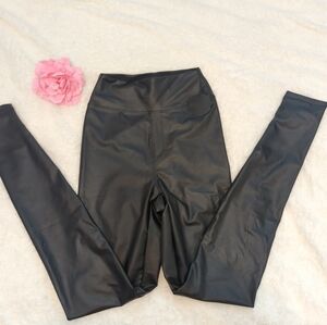 Aerie Black High-Waisted Leggings Size XS
